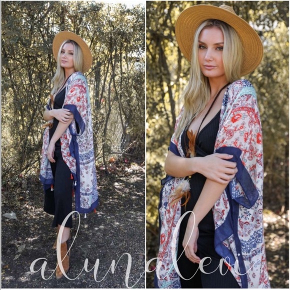 ❌NOT FOR SALE❌🆕 Boho Floral Kimono w/ Tassels - Picture 2 of 3